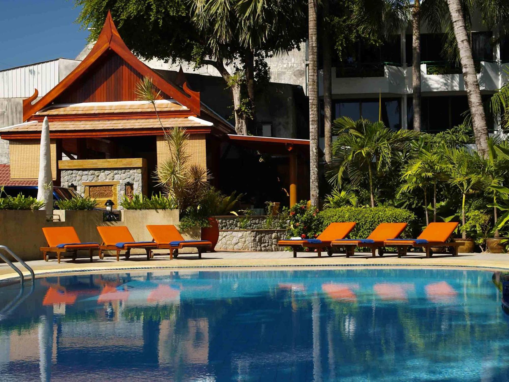 Safari Beach Hotel Patong Buitenkant foto
