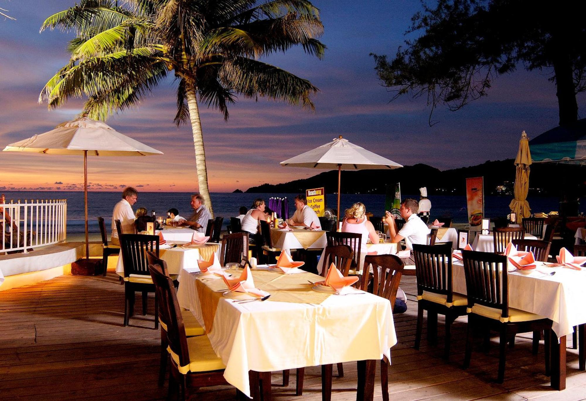 Safari Beach Hotel Patong Buitenkant foto
