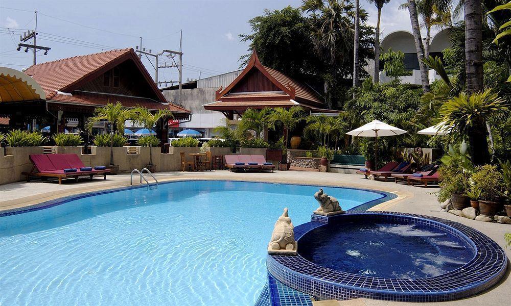 Safari Beach Hotel Patong Buitenkant foto