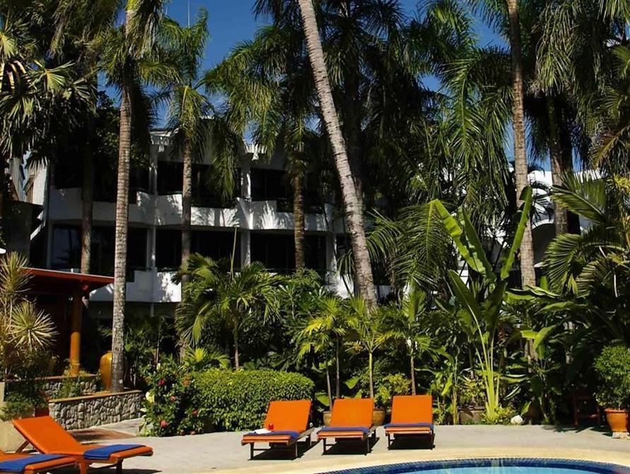 Safari Beach Hotel Patong Buitenkant foto