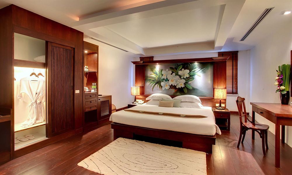 Safari Beach Hotel Patong Buitenkant foto