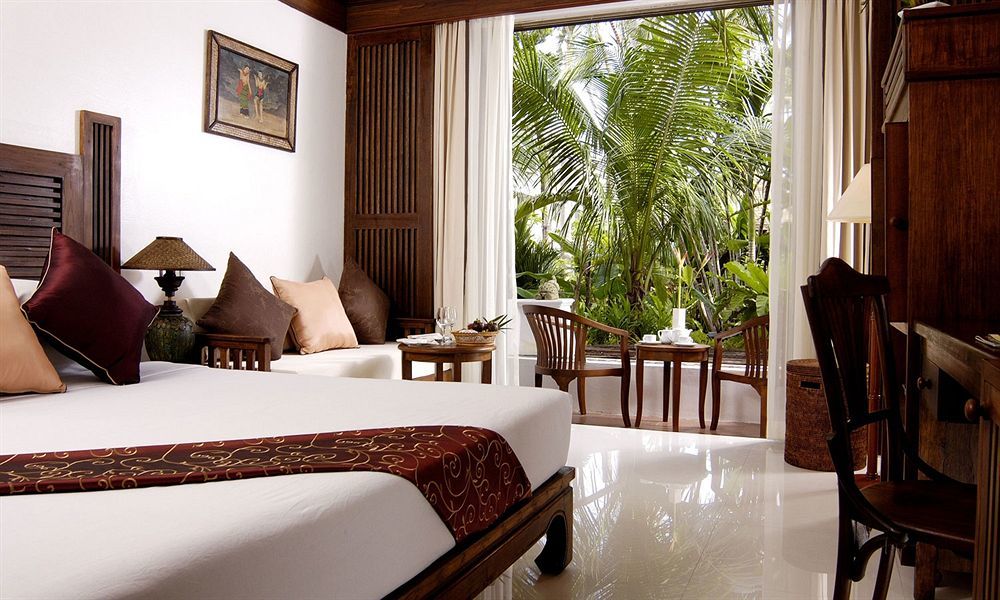 Safari Beach Hotel Patong Buitenkant foto