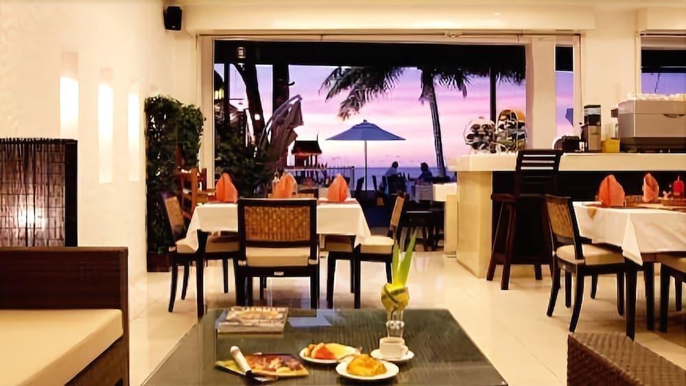 Safari Beach Hotel Patong Buitenkant foto